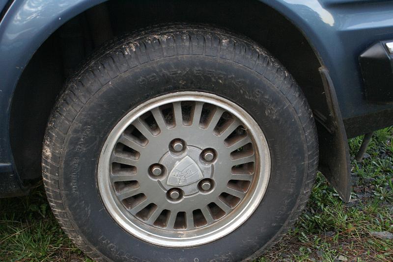 Rover Vanden Plas Wheels Set 4.JPG